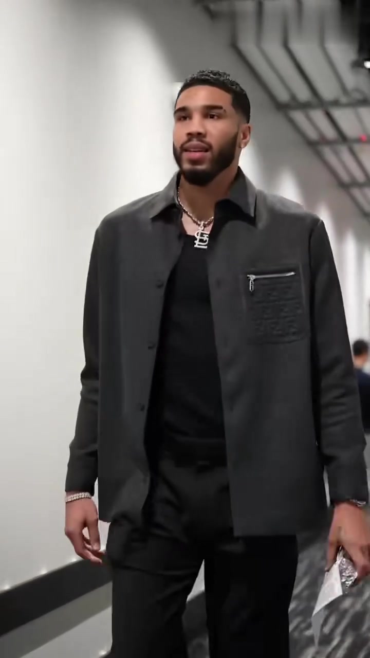 开云App- DWG前途光明!,塔图姆新星领先优势明显表现突出气势如虹延续