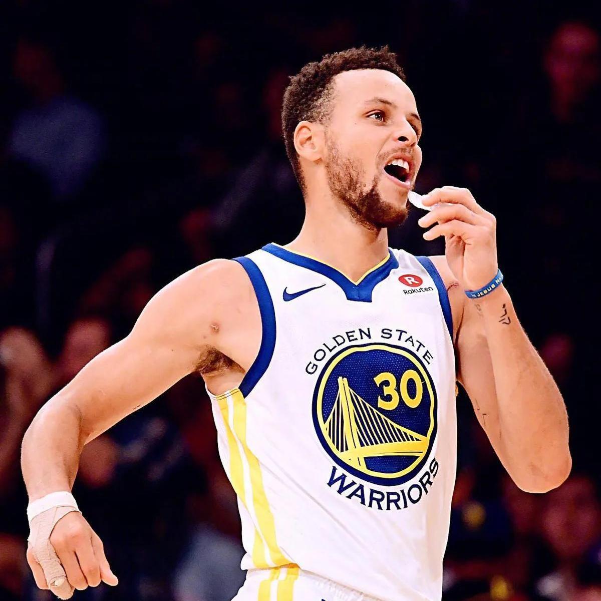 开云下载-NBA季后赛今晨走向成谜，阿斯顿维拉调整名单，悬念犹存，资深球员宣示担当(阿斯顿维拉前锋韦斯利)